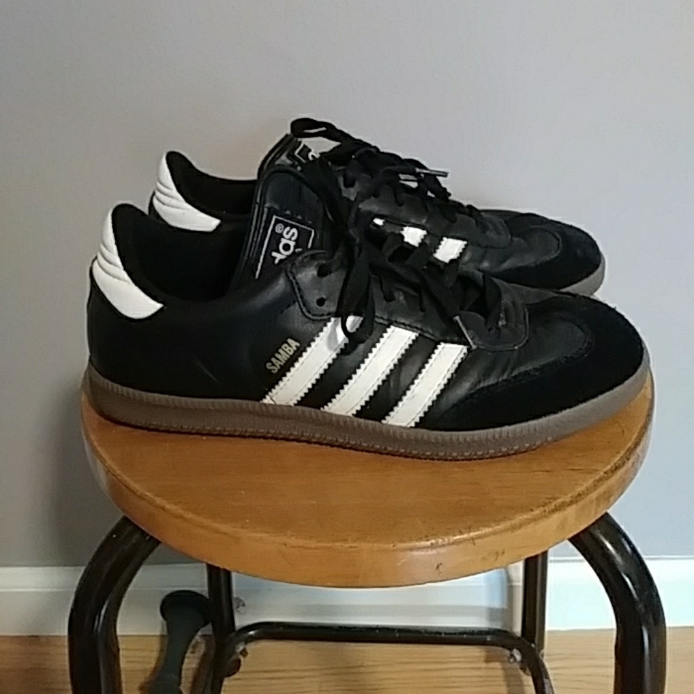 Adidas Samba shoe mens 6 womens 8